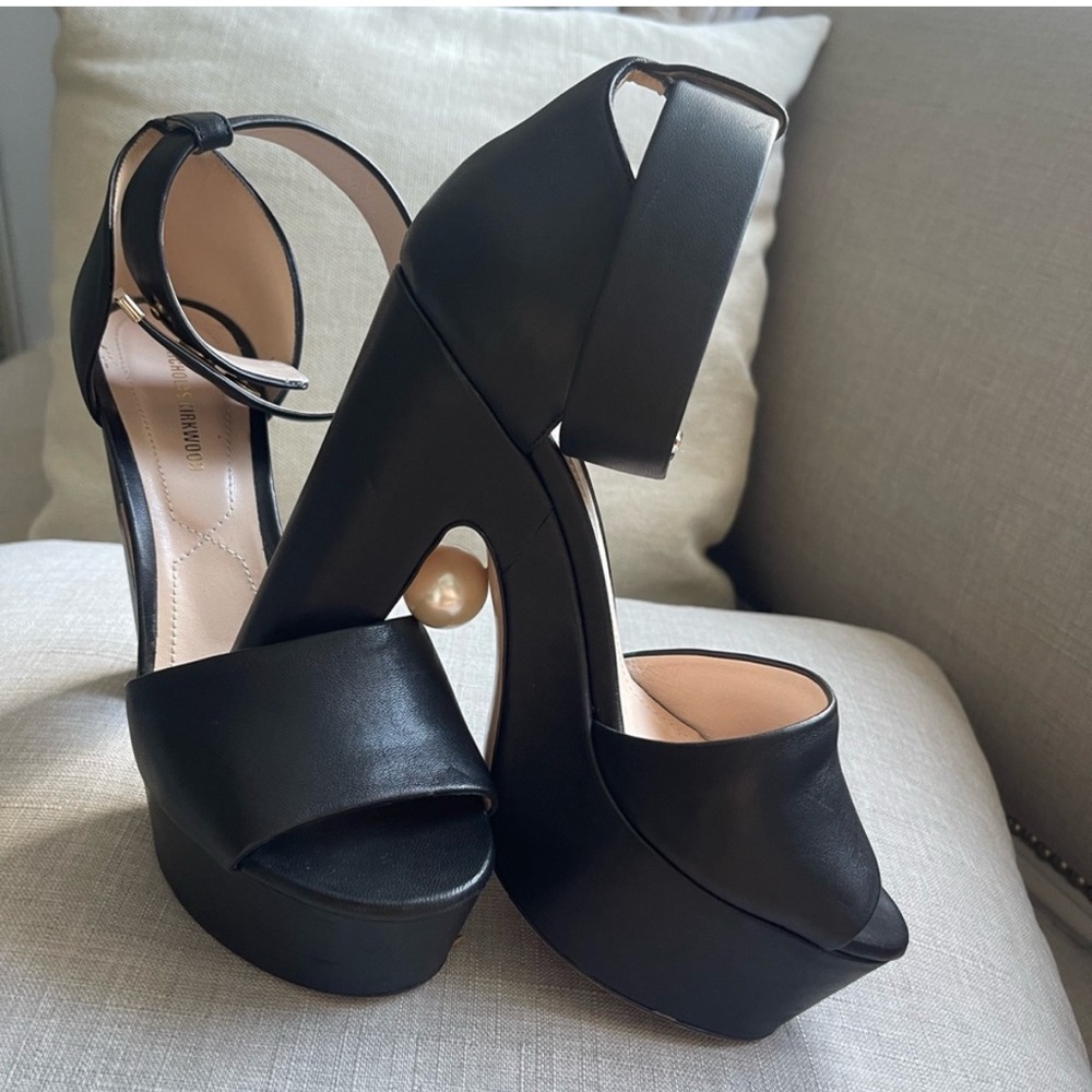 Nicholas Kirkwood   Black leather platforms with Pearl accent